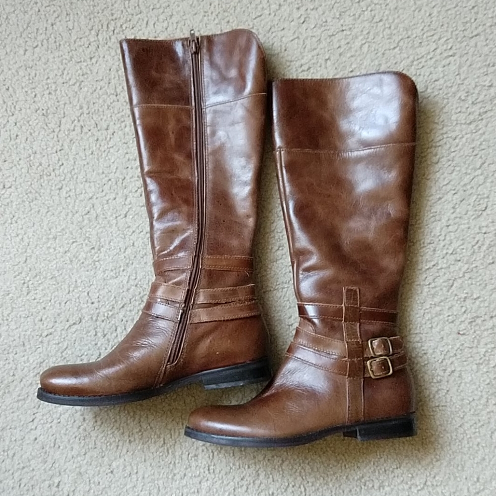 Riding boots
